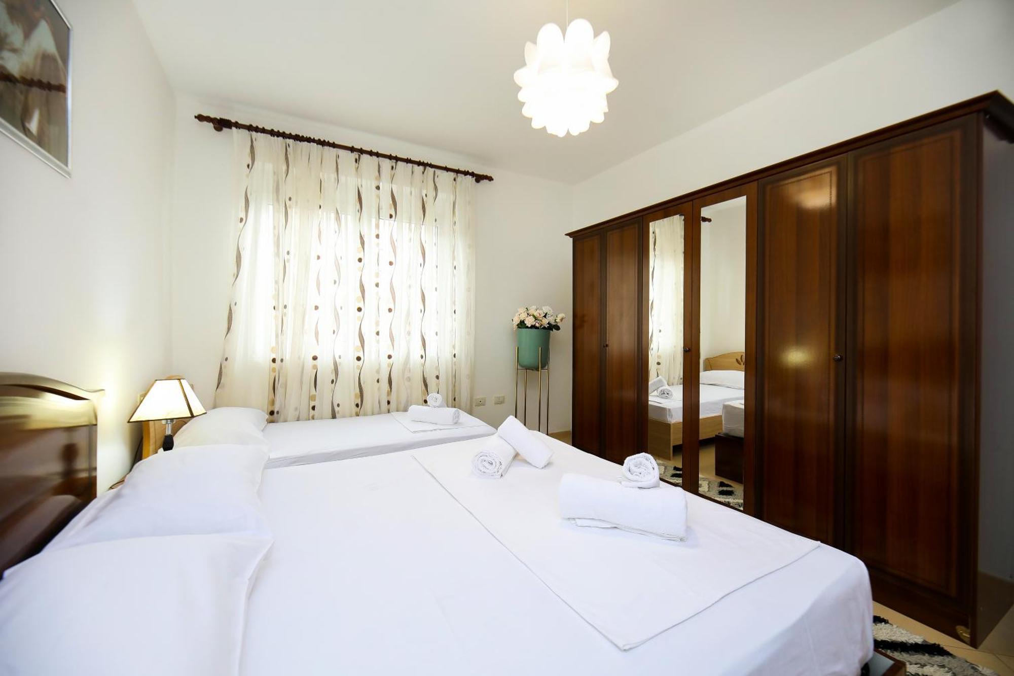 Jimi Apartments 2 Vlorë Εξωτερικό φωτογραφία