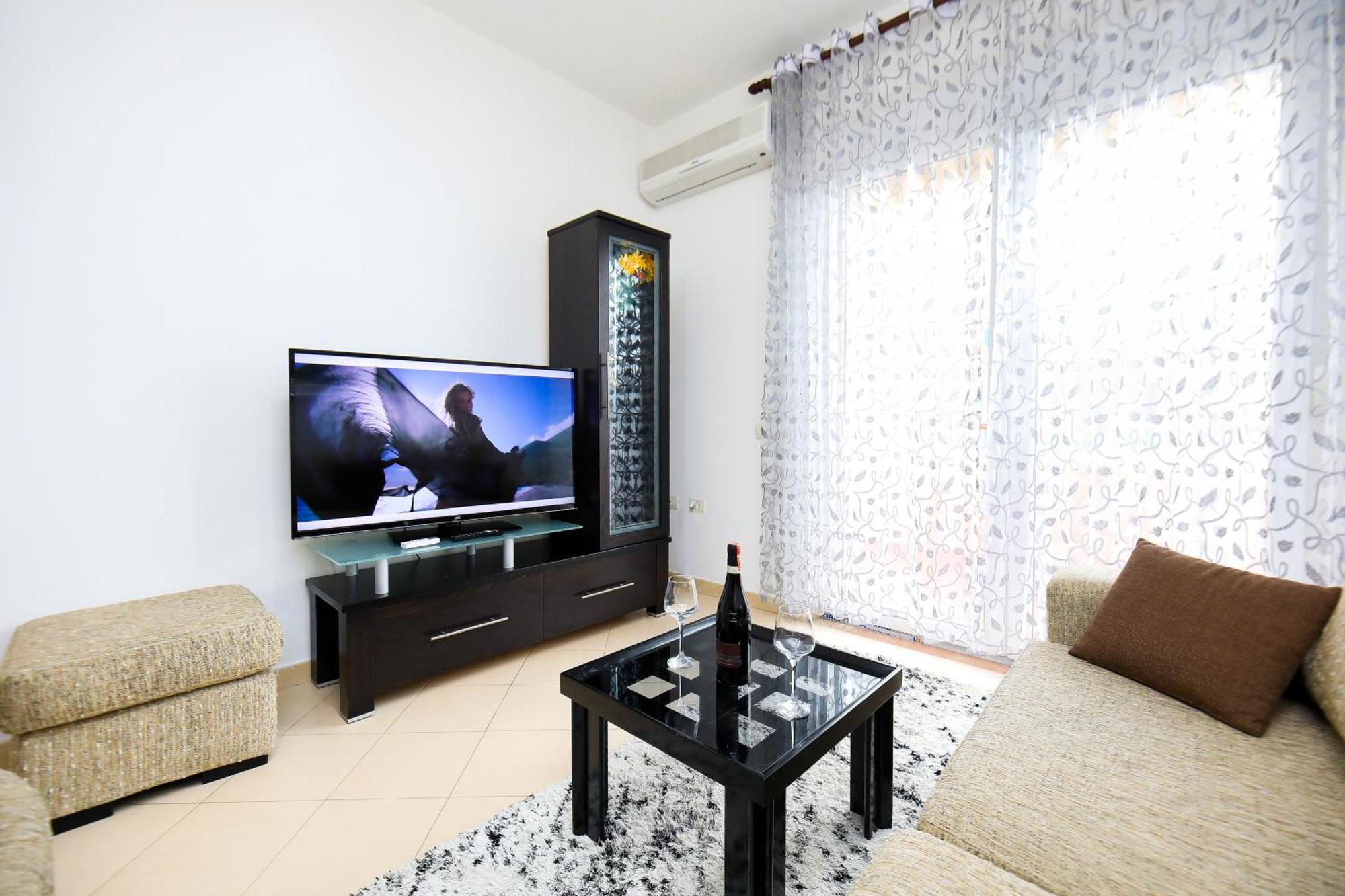 Jimi Apartments 2 Vlorë Εξωτερικό φωτογραφία