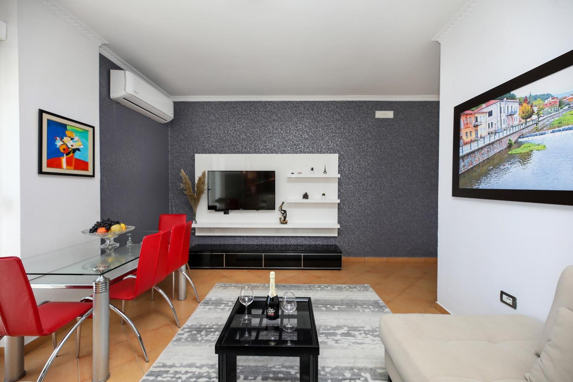 Jimi Apartments 2 Vlorë Εξωτερικό φωτογραφία