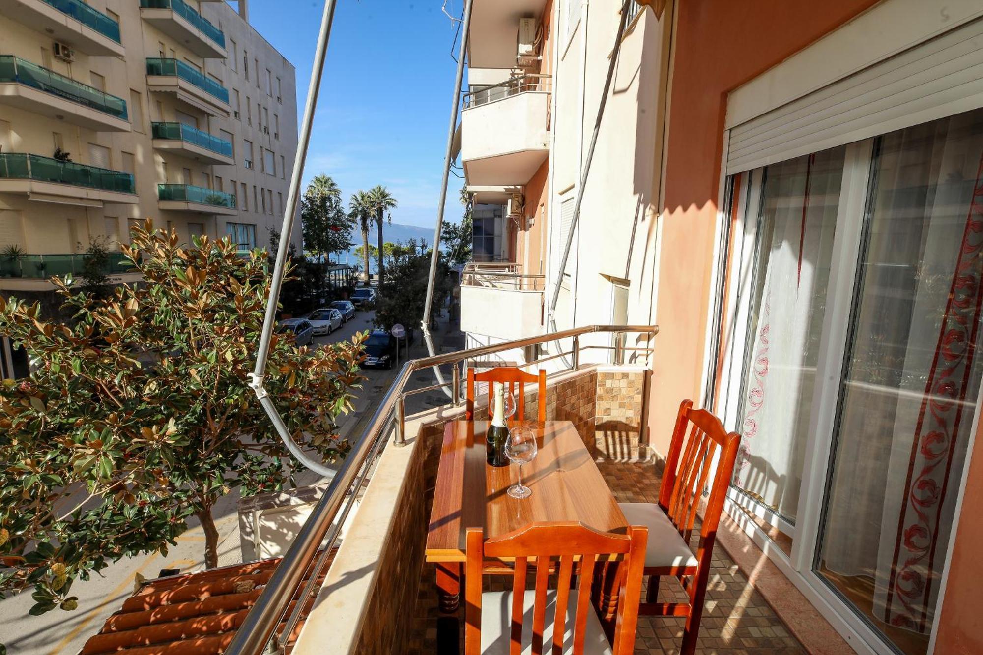 Jimi Apartments 2 Vlorë Εξωτερικό φωτογραφία