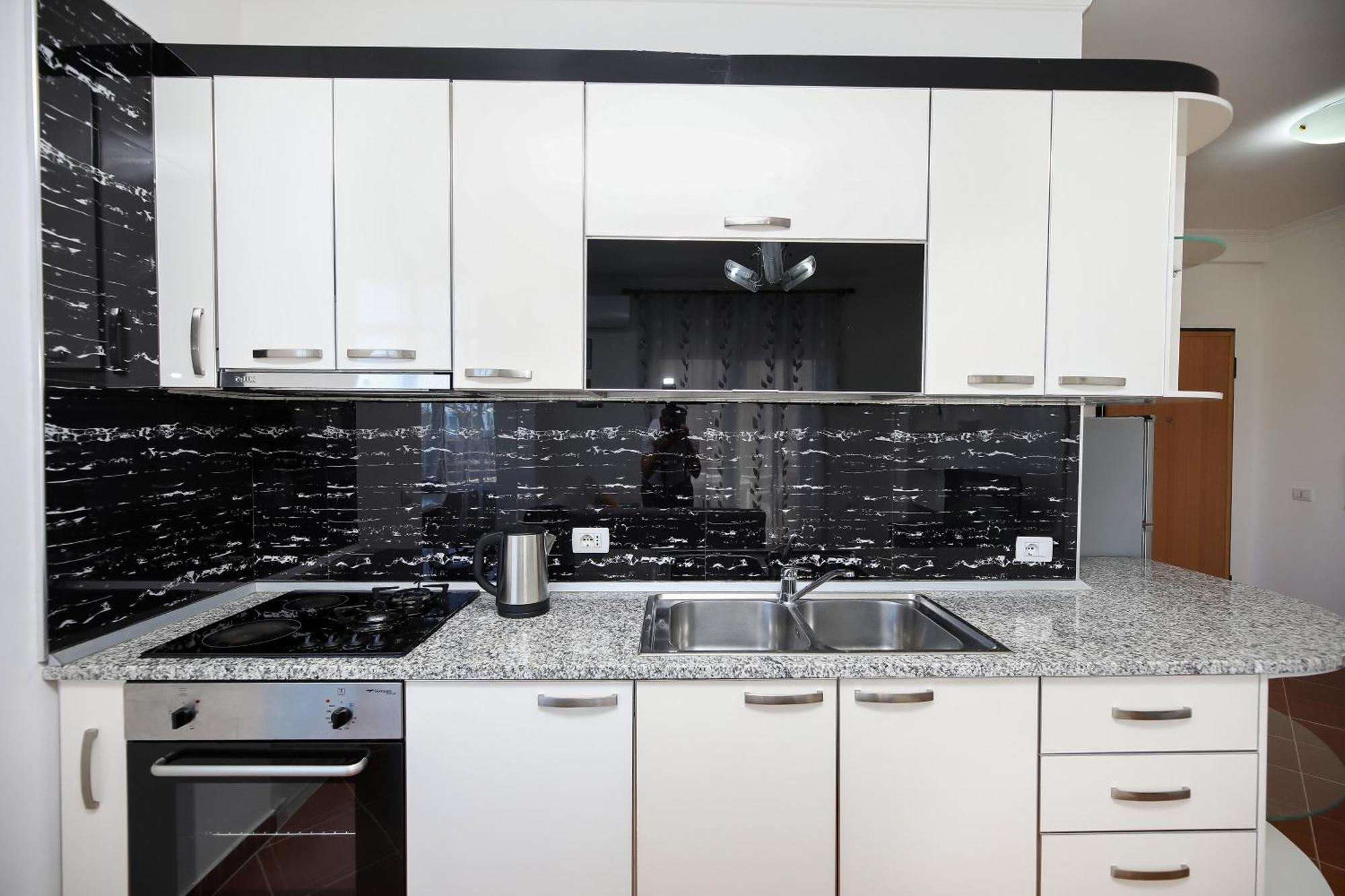 Jimi Apartments 2 Vlorë Εξωτερικό φωτογραφία