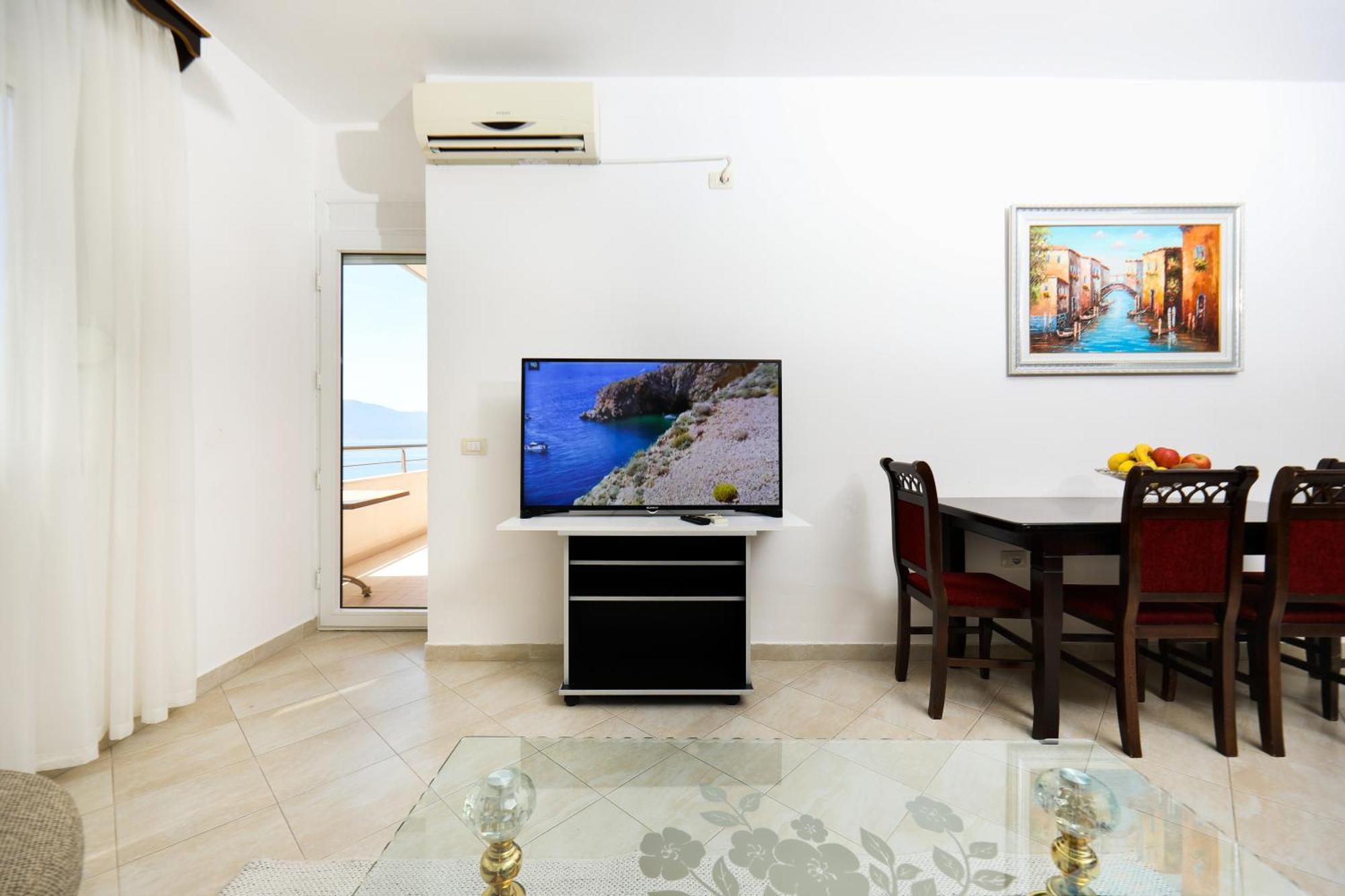 Jimi Apartments 2 Vlorë Εξωτερικό φωτογραφία